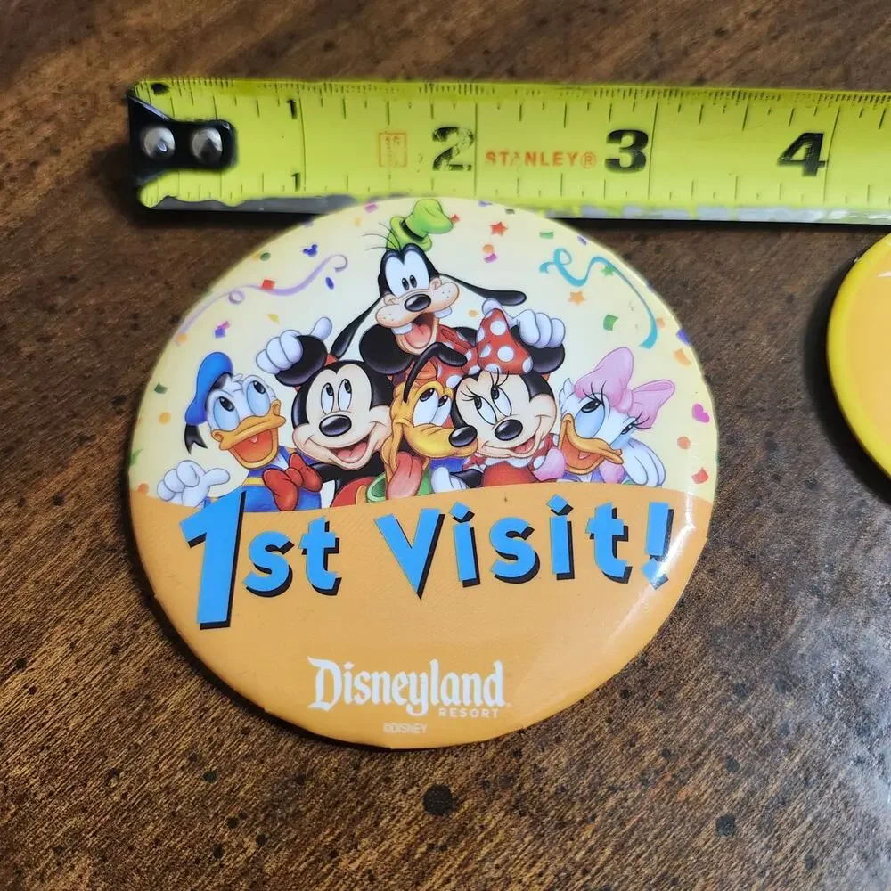 Disneyland First Visit Ariel Grotto Mickey Minnie Princess Shamrock Button Lot